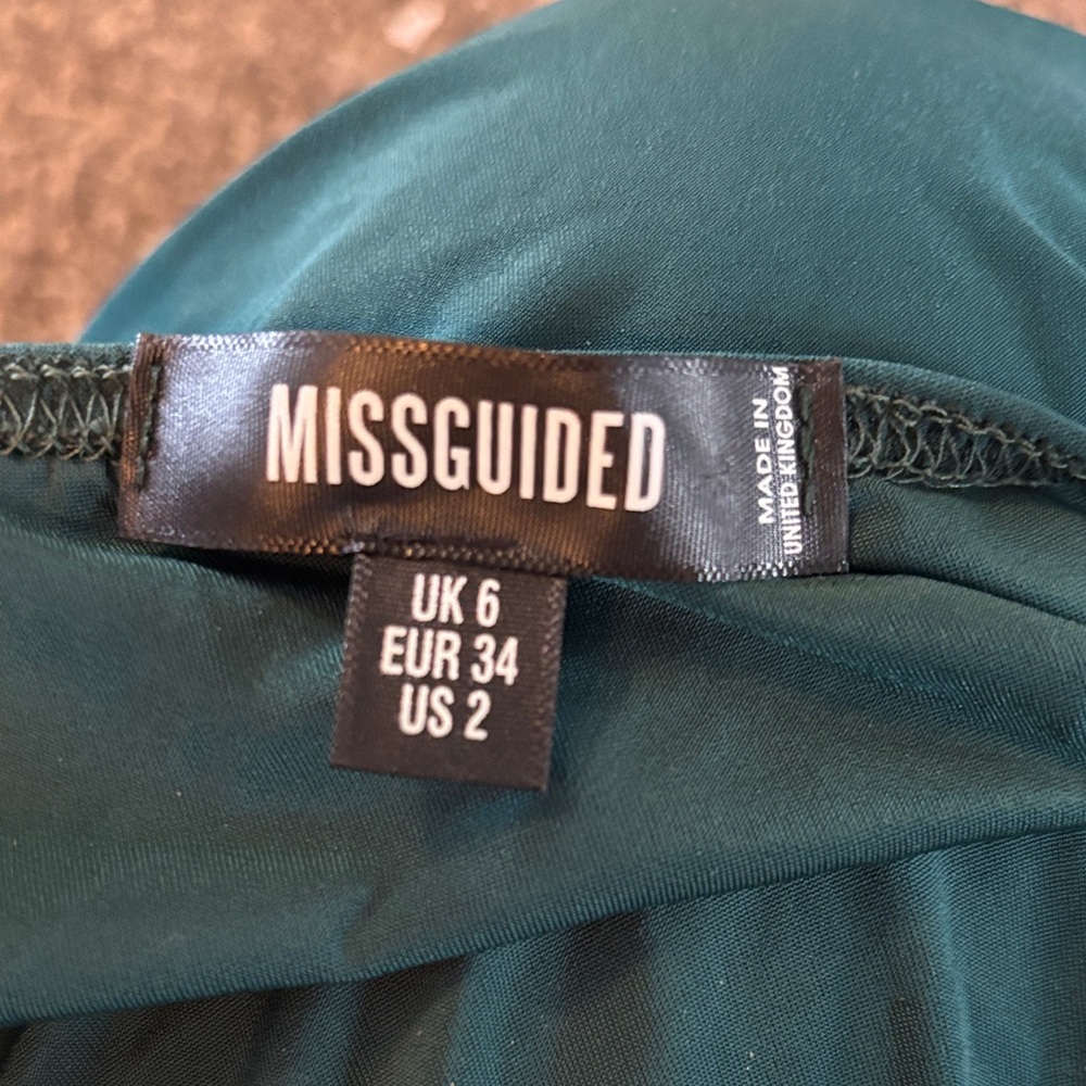 Missguided + Green Off-Shoulder Midi Dress - Picture 3 of 4